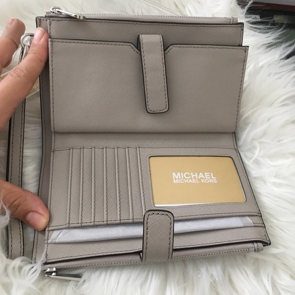 New Michael Kors Large Double Zipper wallet - Picture 2 of 7